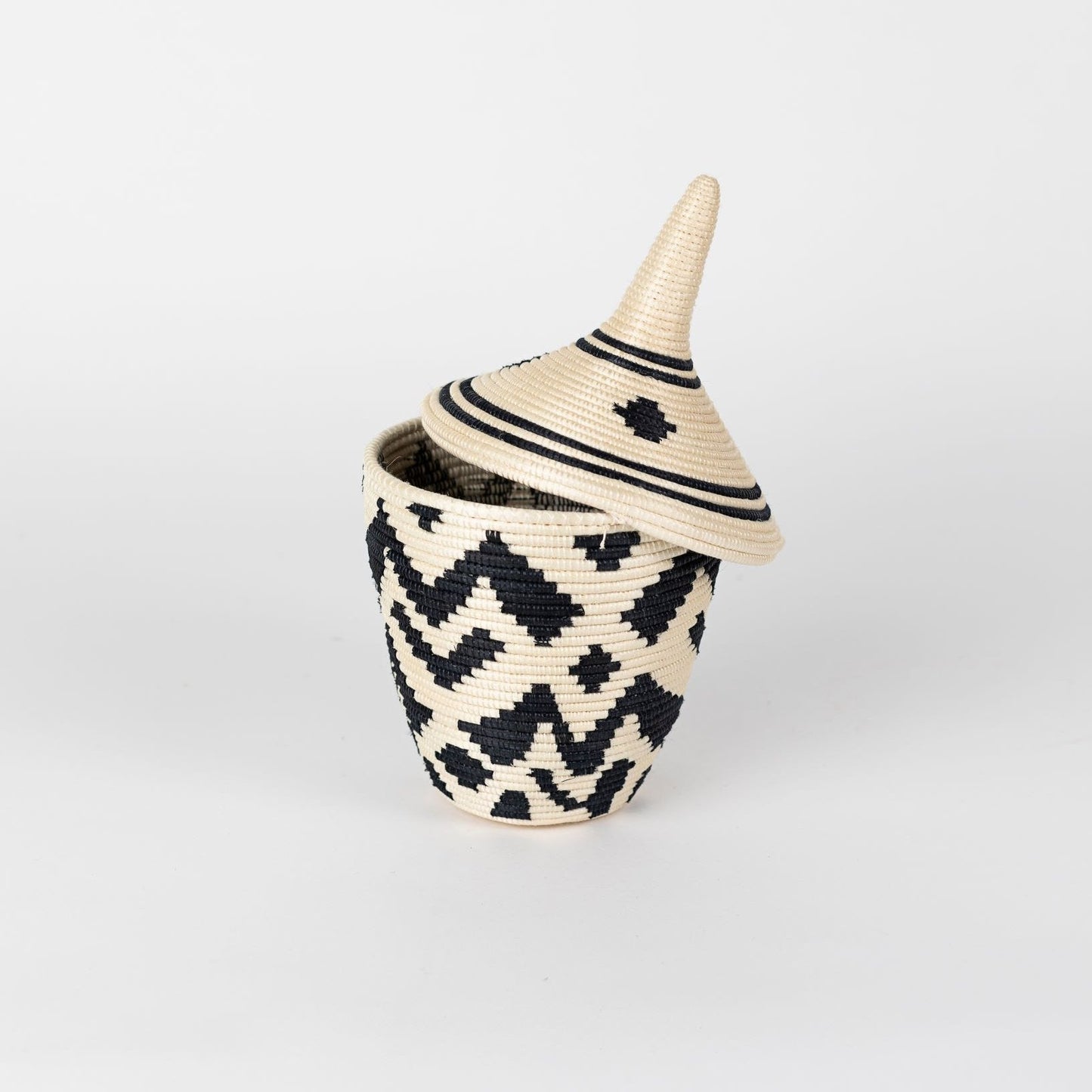 Boutique Clover Sisal Peace Basket
